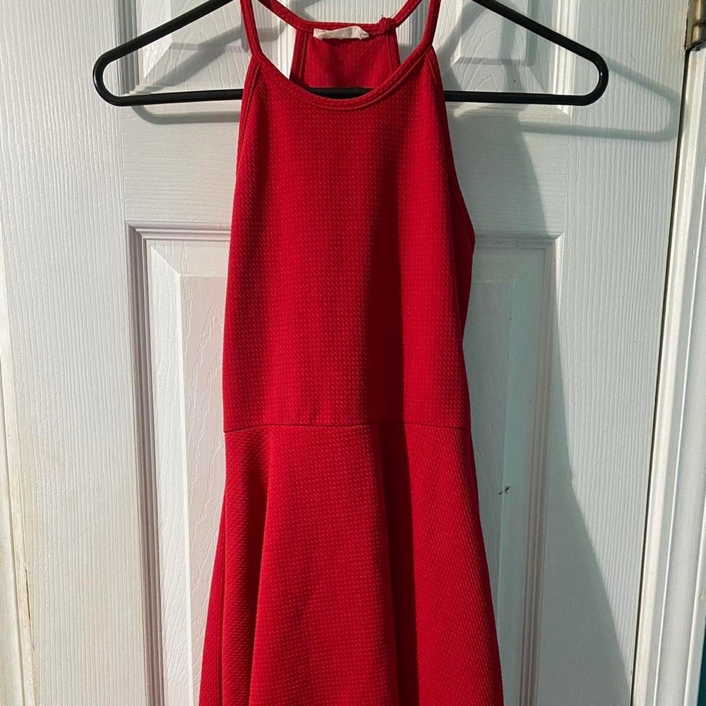 RED DRESS - Picture 2 of 4